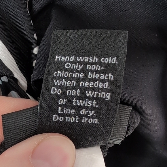 APT. 9 | Black And White Swim Tank Crop Top Size M - Picture 7 of 9